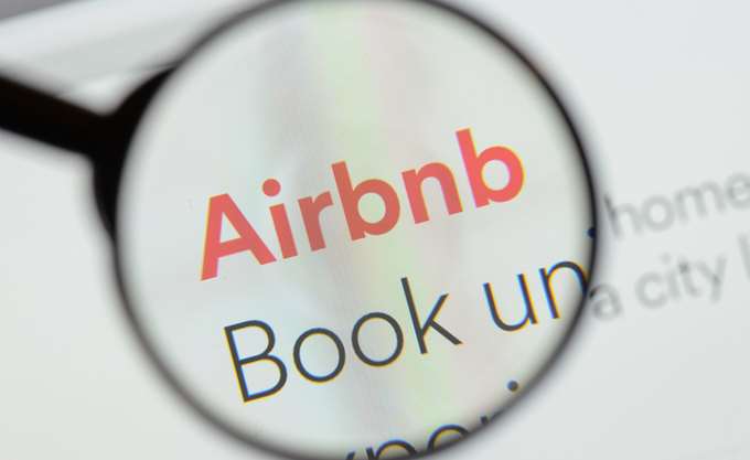 Υποχωρούν συνεχώς οι αποδόσεις του Airbnb