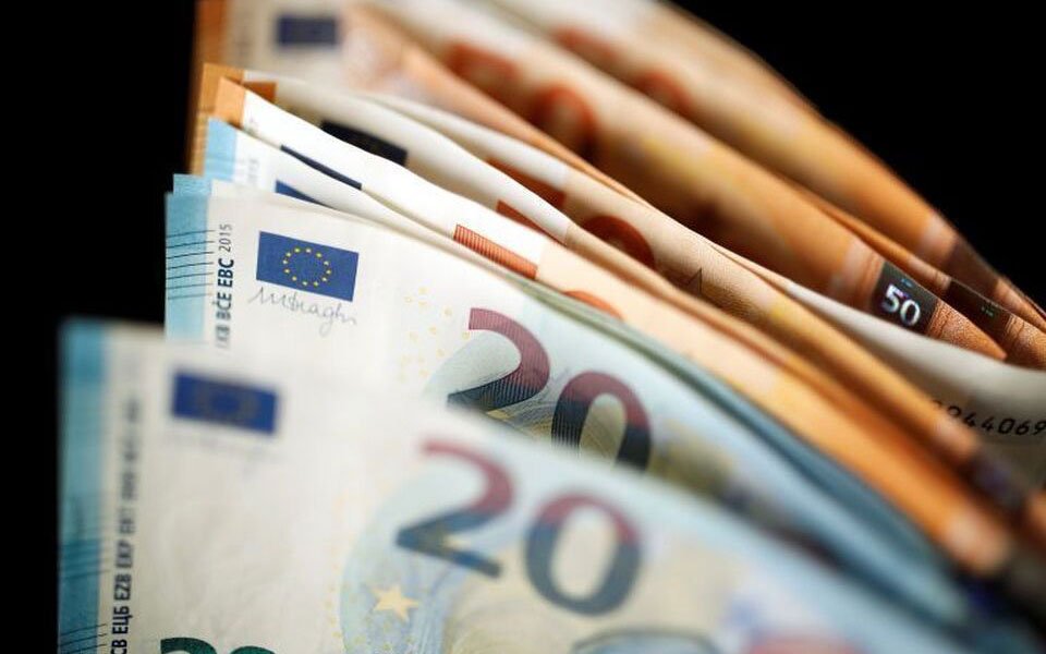 Επίδομα 400 ευρώ: Ποιοι είναι οι δικαιούχοι;