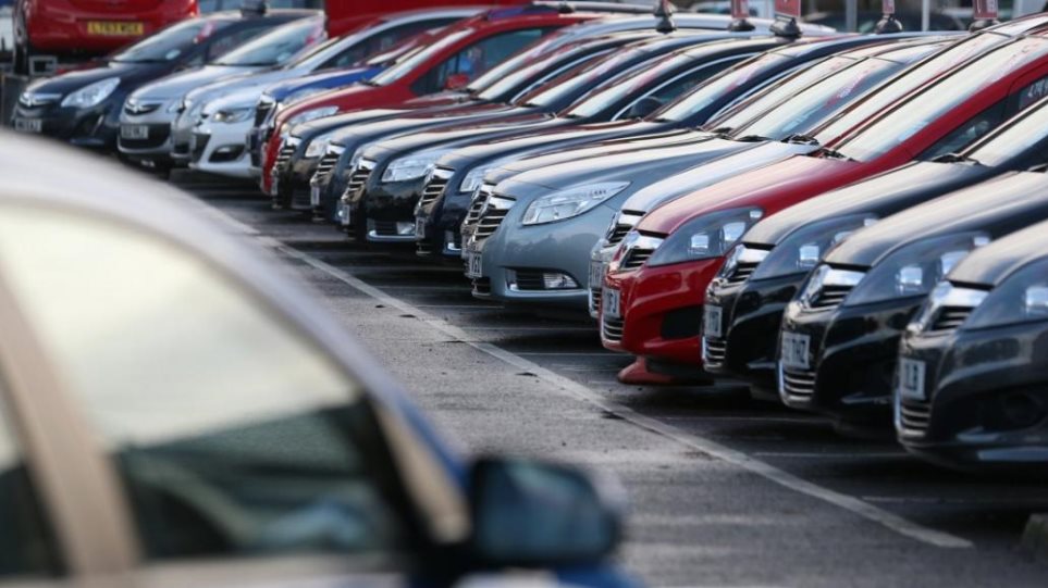 Νέα "βουτιά" 57% των πωλήσεων αυτοκινήτων σε ΕΕ - Βρετανία τον Μάιο