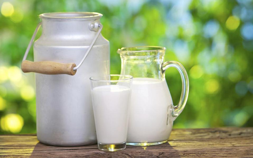 Κρίση στο γάλα με σημαντική πτώση πωλήσεων 